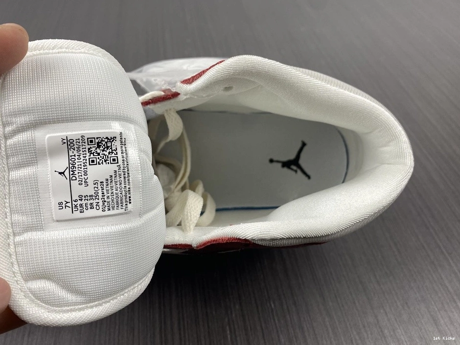 (W) - Machines Mid 1 DM9601-200 Jordan Anti-Gravity 1021